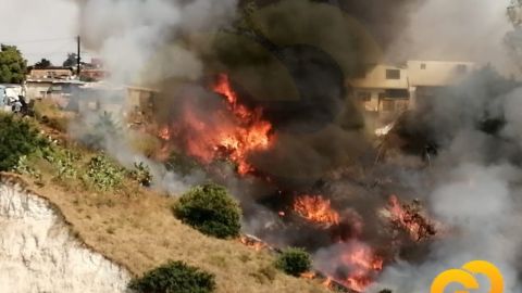 VIDEO: Las llamas amenazan a familias de Reacomodo Sánchez Taboada