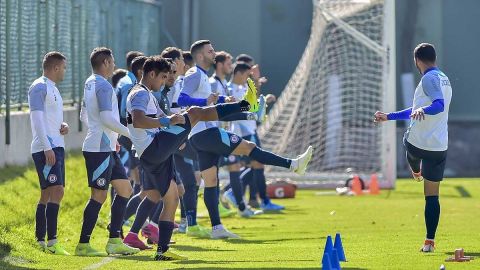 Mientras el FBI investiga, Cruz Azul entrena