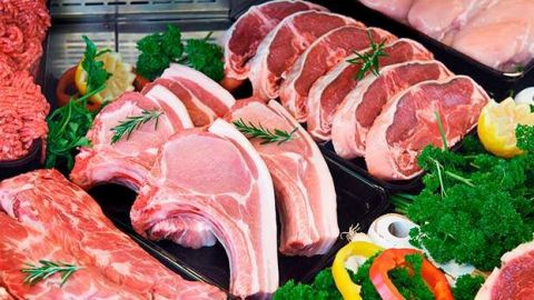 ⚠ Más de 1.000 casos de COVID en fábricas de carne