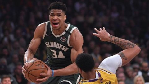 Bucks y Lakers buscan 'desoxidarse' para los playoffs