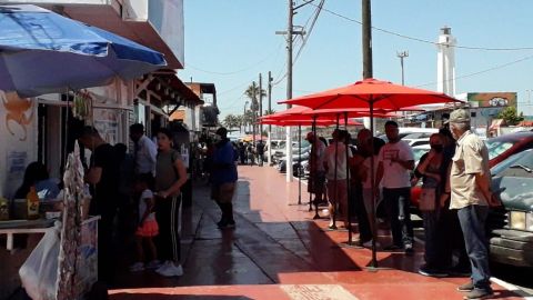 Acuden a Playas de Tijuana a pesar de restricciones