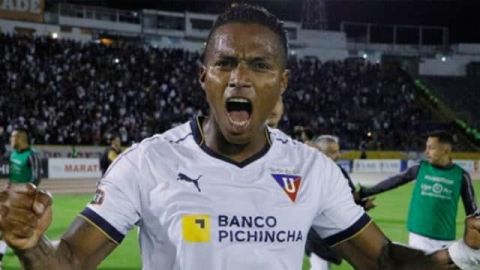 Antonio Valencia se queda sin equipo en su país