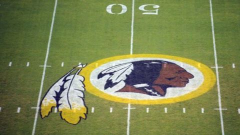 Trump critica a Redskins e Indios por sopesar cambiar nombre