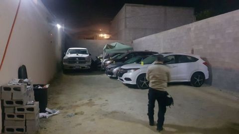 Decomisan vehículos robados escondidos en la colonia Villa Cruz