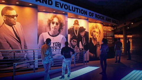 Cancelan ceremonia del Salón de la Fama del Rock & Roll