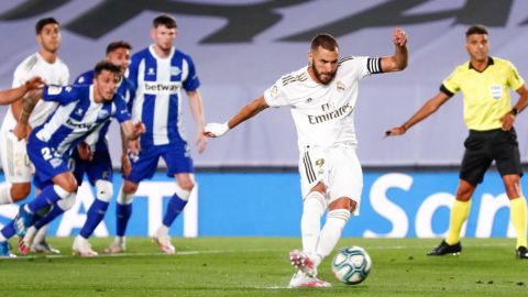 Con polémica y suspenso, Real Madrid le ganó a Alavés