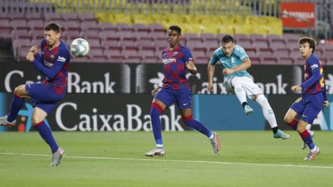 El Barcelona pierde ante el Osasuna en la noche que dice adiós a la Liga