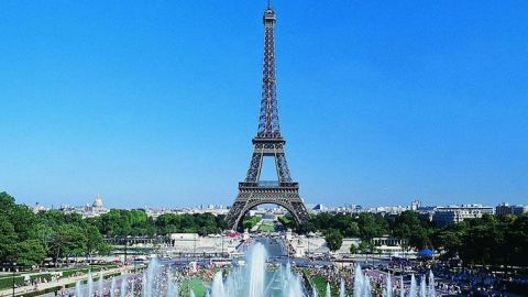 Torre Eiffel reabre a sus visitantes el mirador del último piso