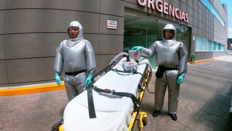 Empresa mexicana crea novedoso traje inflable contra el COVID-19