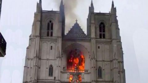 Un incendio en la catedral de Nantes reaviva el triste recuerdo de Notre Dame