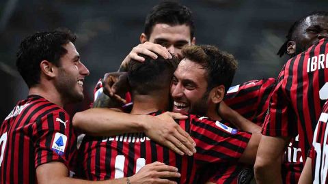 AC Milán sigue de racha y golea al Bolonia