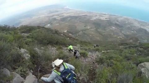 Rescatan a seis senderistas en el cerro Coronel de Rosarito