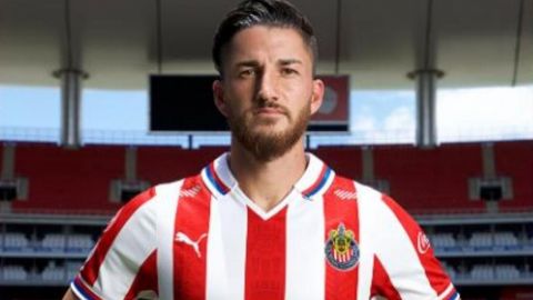 Chivas presenta uniforme que utilizará a partir del #Guard1anes2020