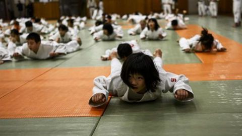 Señalan abuso sexual a niños atletas japoneses