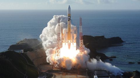 Emiratos Árabes Unidos inicia misión a Marte