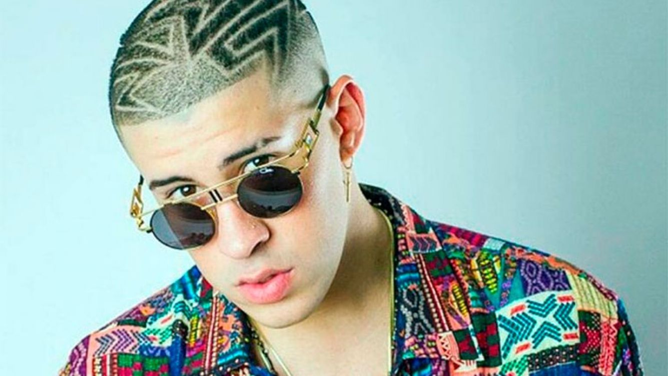 Bad Bunny repasa varias etapas de su vida en documental de YouTube