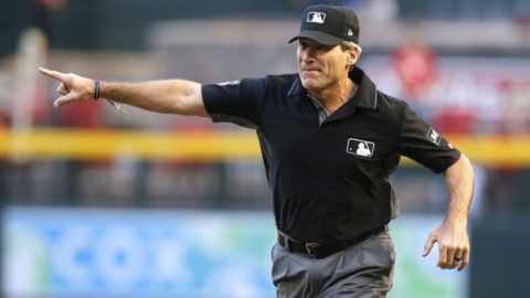 Cubano que demandó a MLB será jefe interino de umpires