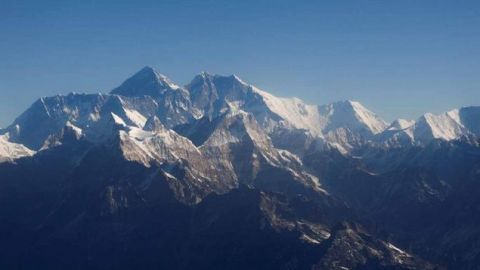 Reabren el Everest pese a aumento de casos de coronavirus