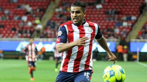 Chivas sufre otra baja más por coronavirus, Miguel Ponce