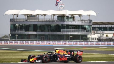 Verstappen domina primera práctica para GP Británico
