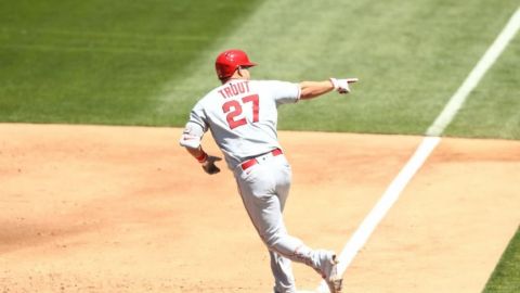 Trout y su esposa recibieron a su primer hijo