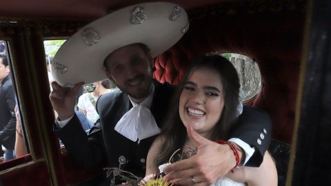 Critican en redes a Camila, hija de Alejandro Fernández, por su boda