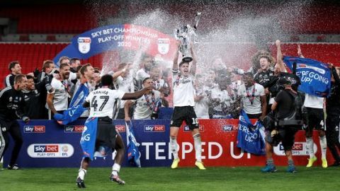 Fulham vuelve a la Premier, vence 2-1 a Brentford en playoff