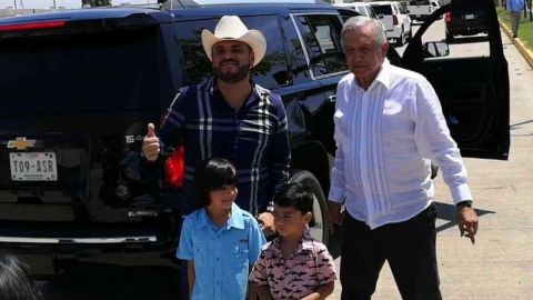 VIDEO: La fotografía de López Obrador y ''El Komander''
