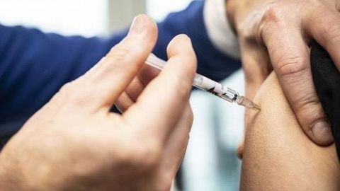 Alertan por venta de falsa vacuna contra Covid en Guerrero