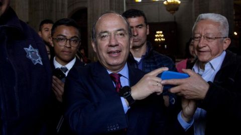 Felipe Calderón pide que ''ya dejen de poner a México en ridículo''