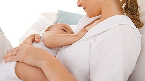 Lactancia materna fundamental para bebés y madres