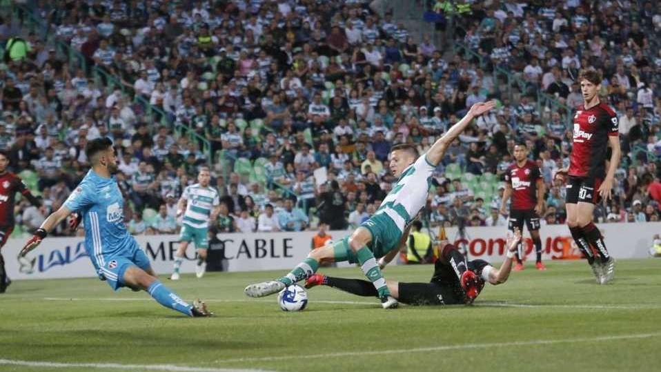 Atlas busca salir del fondo de la tabla ante el Santos Laguna