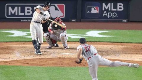 Yankees vencen a Medias Rojas, LeMahieu sale lesionado