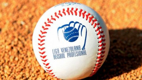 Liga Venezolana de Béisbol advierte sobre posible suspensión de temporada