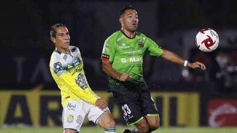 Bravos y León igualan en el debut de Marco Fabián