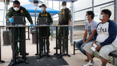 EEUU refuerza controles en frontera con México para contener coronavirus