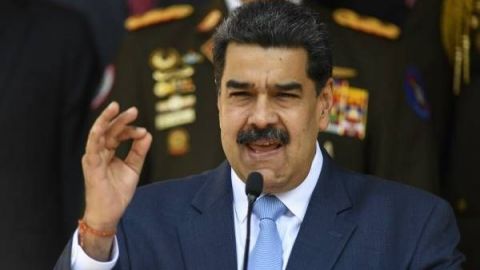 Maduro dice que ''no es mala idea'' que Venezuela compre misiles a Irán