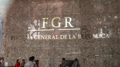 Presenta renuncia subprocurador de la FGR