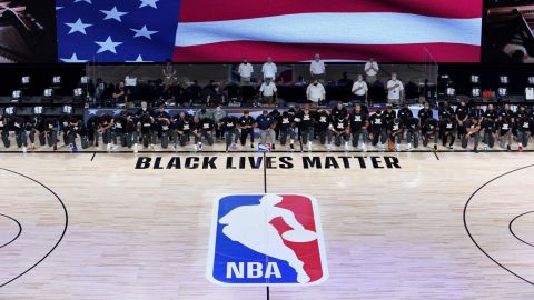 Postemporada de la NBA se reanuda el sábado tras protesta liderada por jugadores