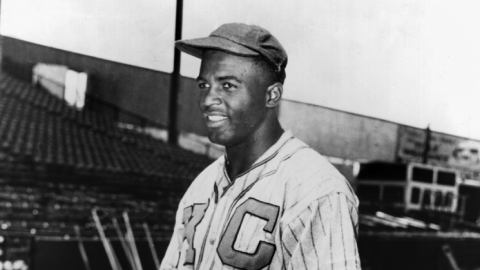 Jackie Robinson recordado como un ícono en su día