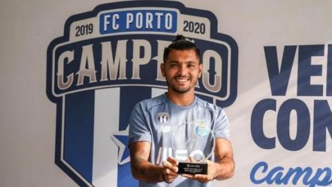 "Tecatito" Corona, nombrado MVP de la temporada en Portugal