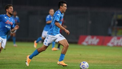 Hirving Lozano anota dos goles en goleada del Napoli