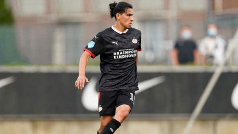 Erick Gutiérrez jugó 45' en goleada del PSV ante el Hertha Berlín