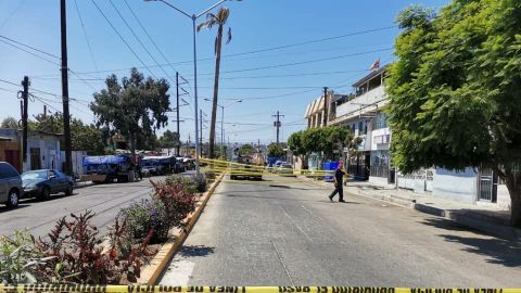 Cierran tramo vial en Tijuana por hundimiento