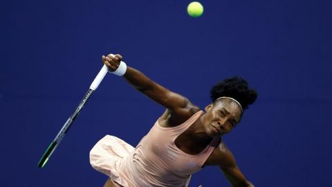 Venus Williams cae en primera ronda ante ante la checa Karolína Muchová