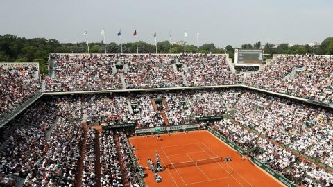 Roland Garros permitirá público, pese a repunte del virus