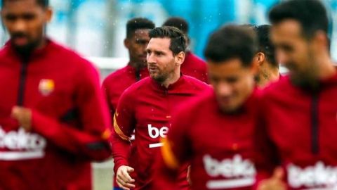 Messi ya entrena con el resto del equipo