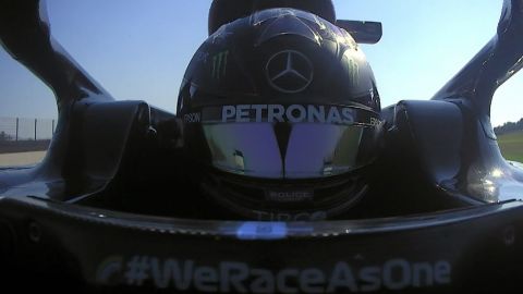 Hamilton firma la 'pole' en Mugello; Sainz saldrá noveno y Pérez séptimo