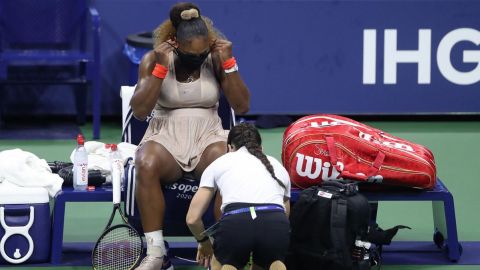 Serena Williams se retira de Roma por lesión