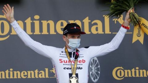 Andersen gana 1ra etapa del Tour, Roglic sigue líder